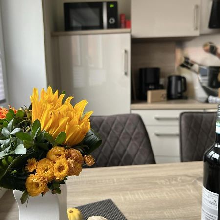 Ferienwohnung Hafenblick - Wunderbare Erholung Am Hafen Norddeich  Exterior foto