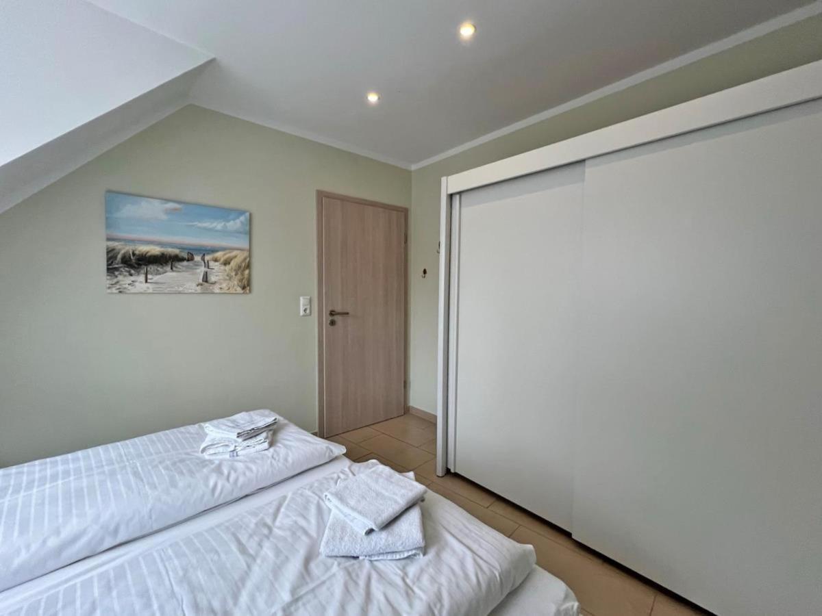 Ferienwohnung Hafenblick - Wunderbare Erholung Am Hafen Norddeich  Exterior foto