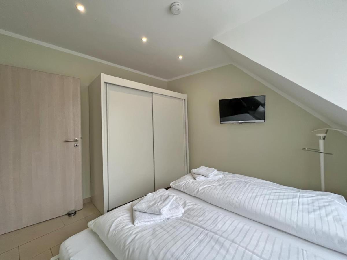 Ferienwohnung Hafenblick - Wunderbare Erholung Am Hafen Norddeich  Exterior foto