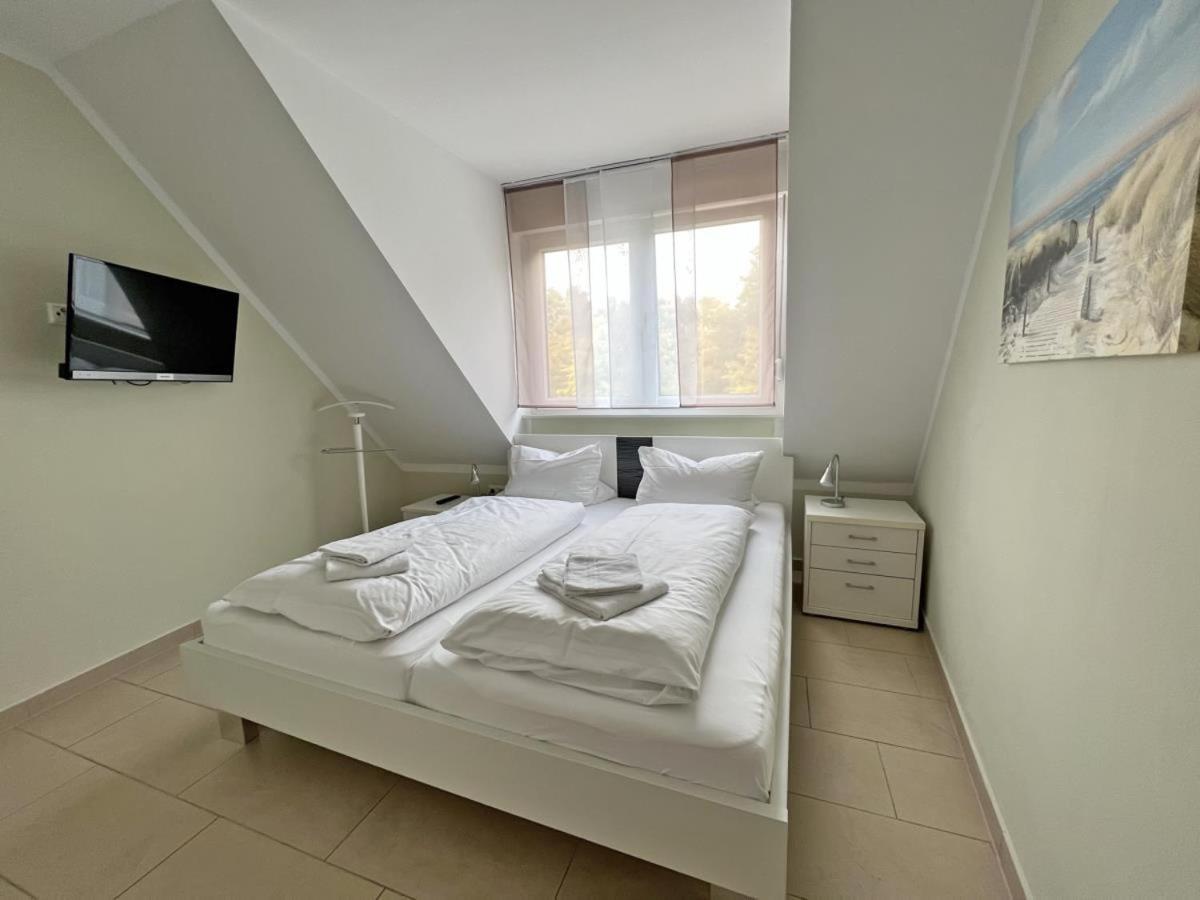 Ferienwohnung Hafenblick - Wunderbare Erholung Am Hafen Norddeich  Exterior foto