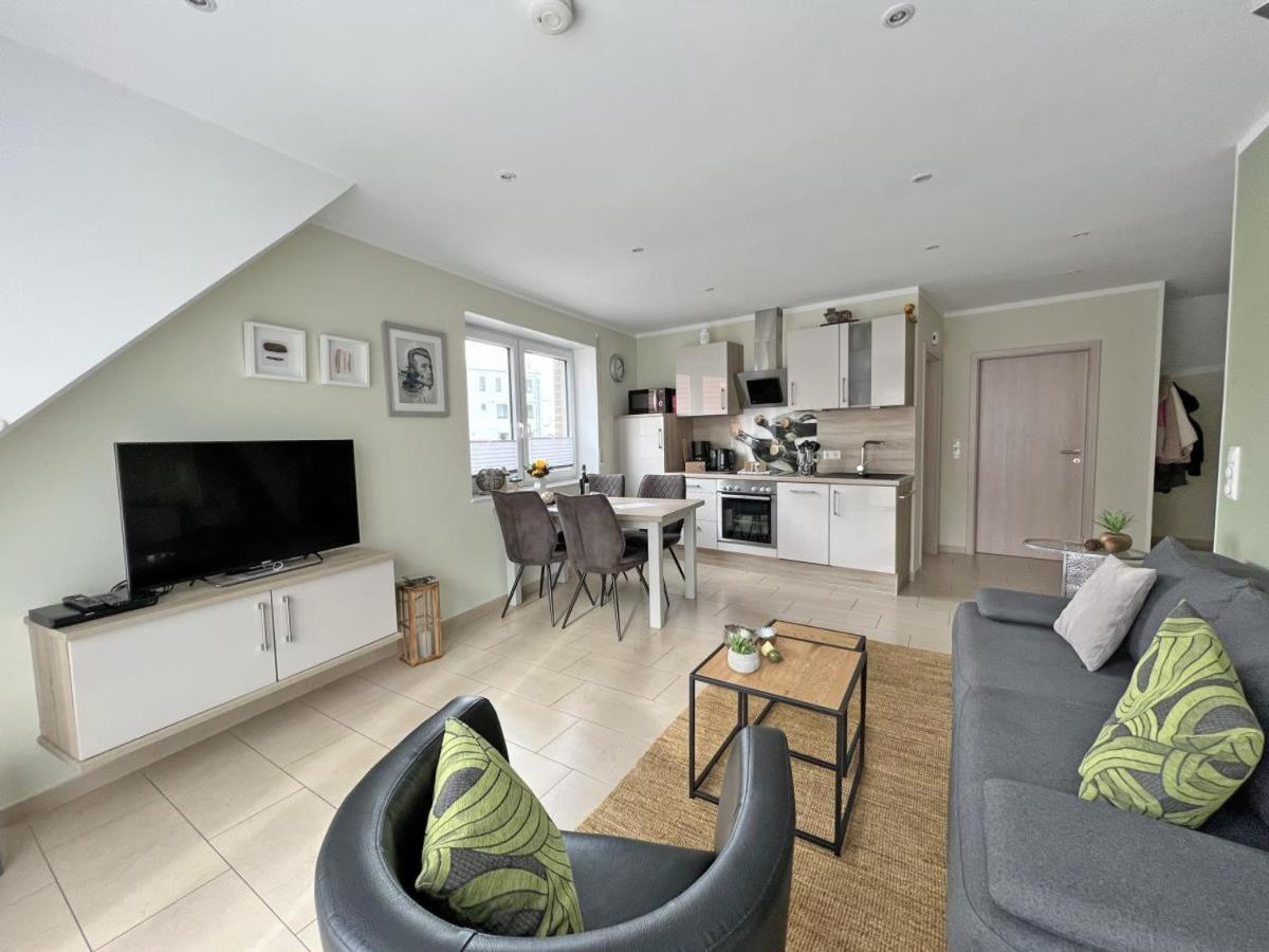 Ferienwohnung Hafenblick - Wunderbare Erholung Am Hafen Norddeich  Exterior foto